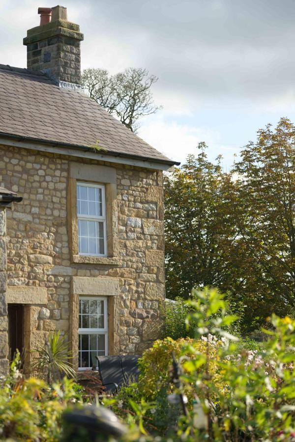 Orchard Glamping Hotel Catterall ภายนอก รูปภาพ