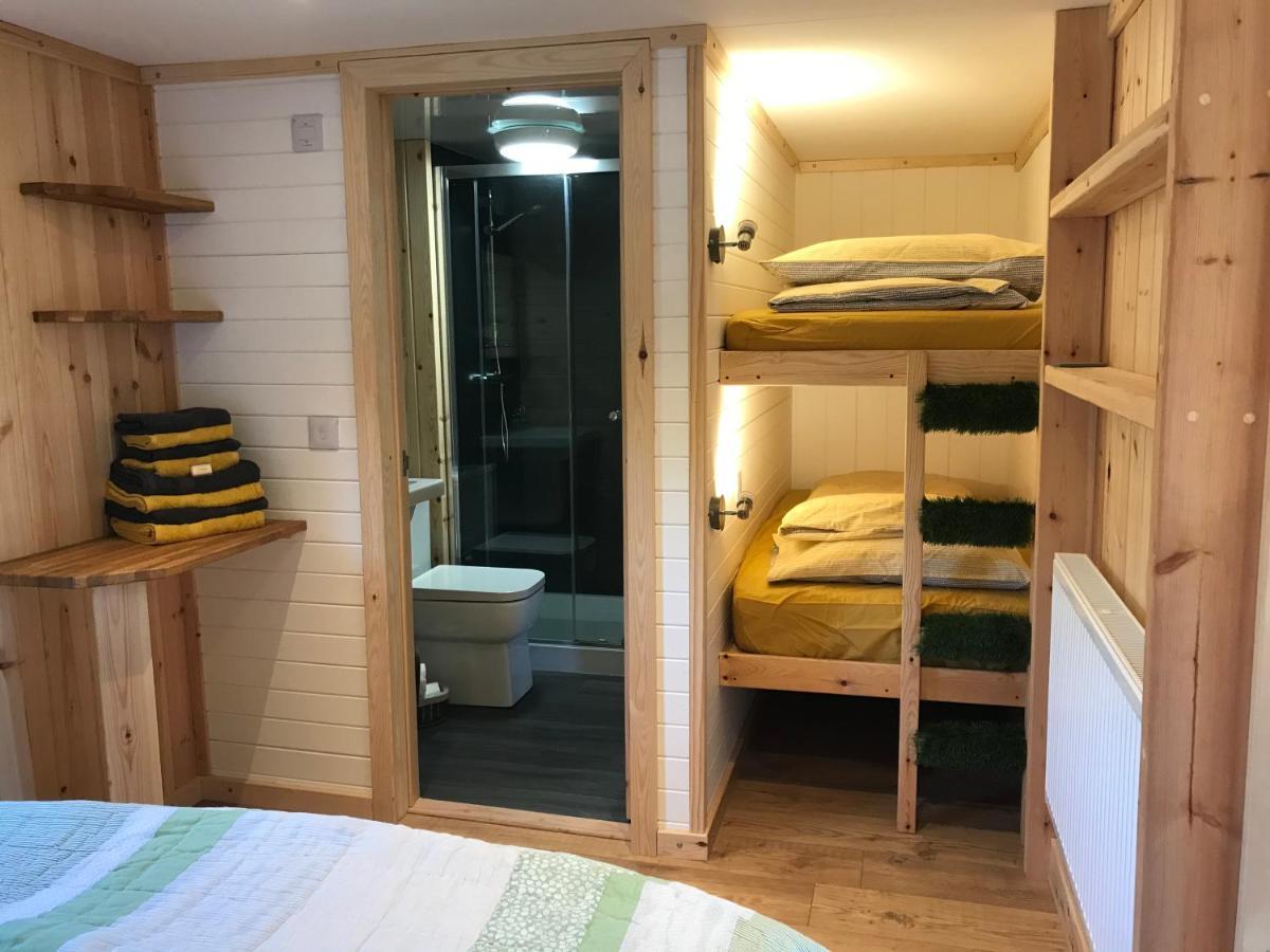 Orchard Glamping Hotel Catterall ภายนอก รูปภาพ