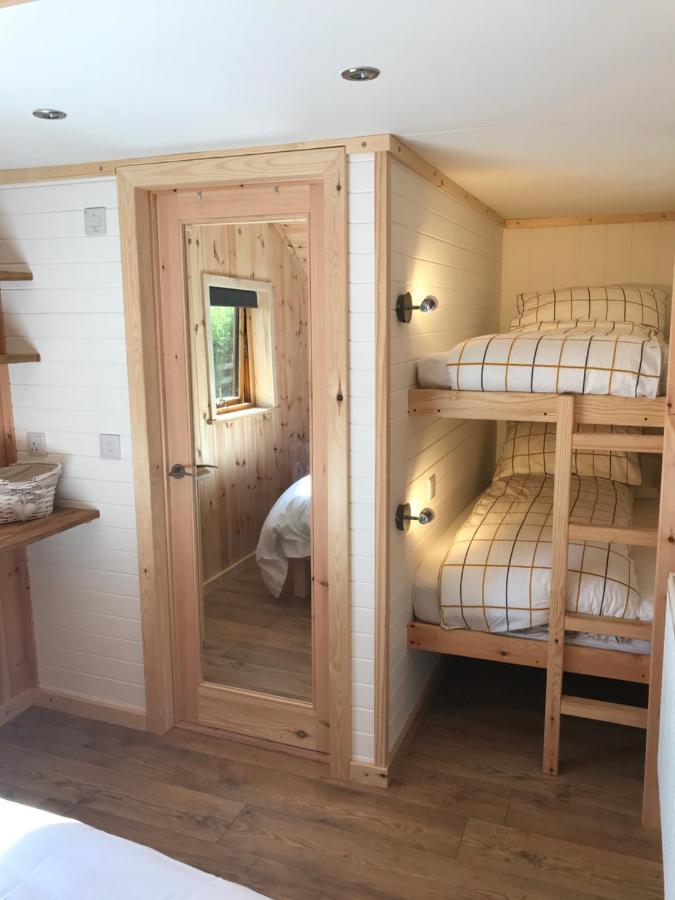 Orchard Glamping Hotel Catterall ภายนอก รูปภาพ